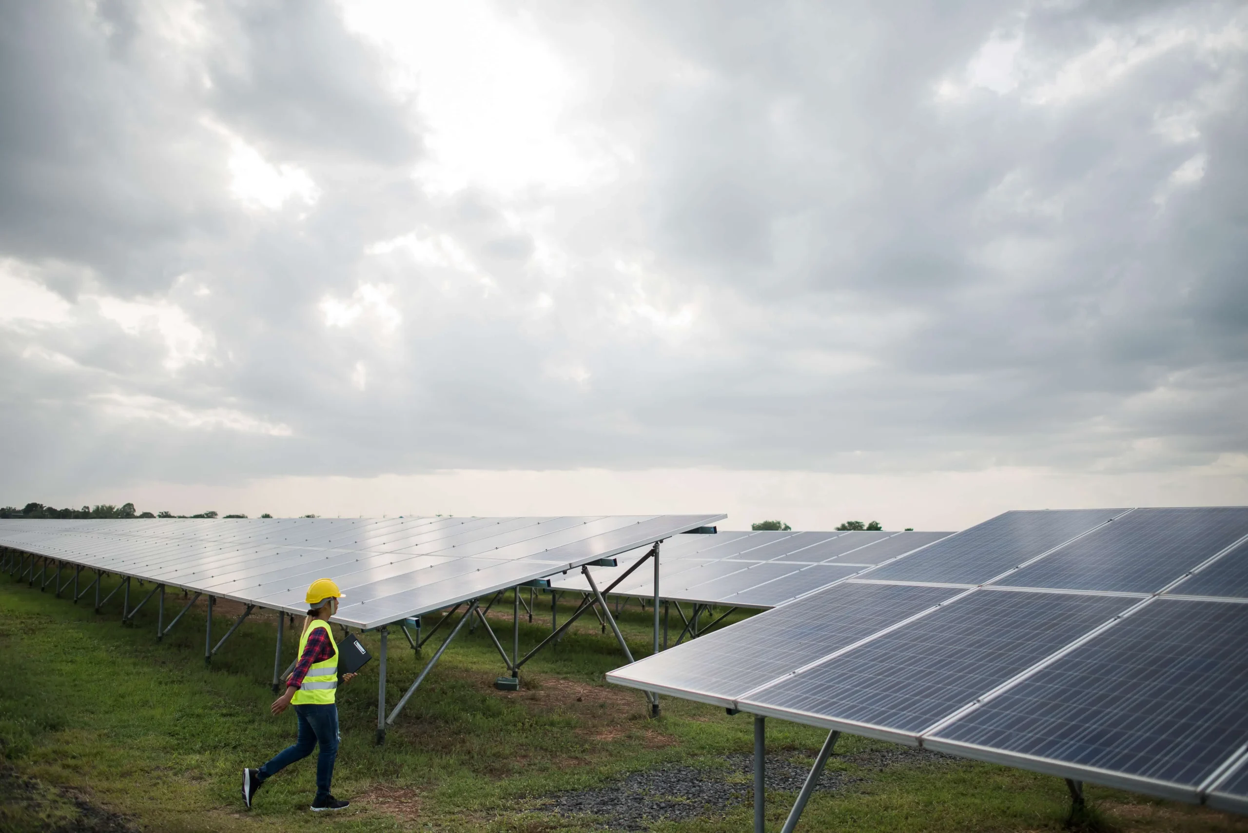 Solar installation engineer Leicestershire